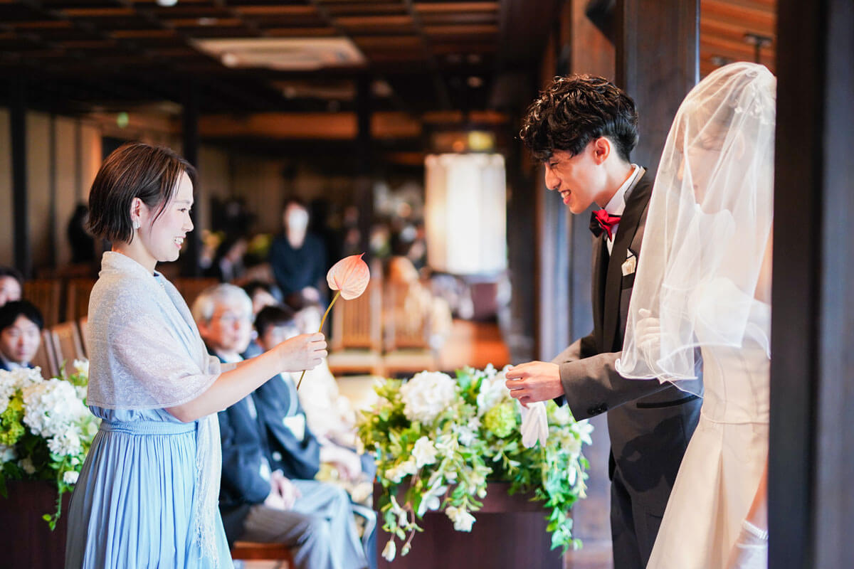 <人前式> ダーズンフラワーセレモニーとおもてなし演出で幸せな1日の3枚目写真