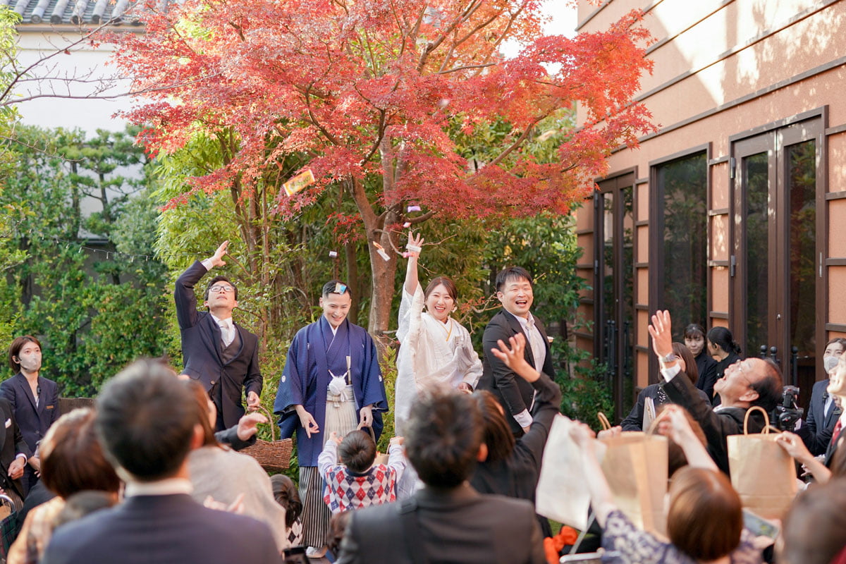 〈冬婚〉和装×紅葉 みんなで楽しむ結婚式の5枚目写真