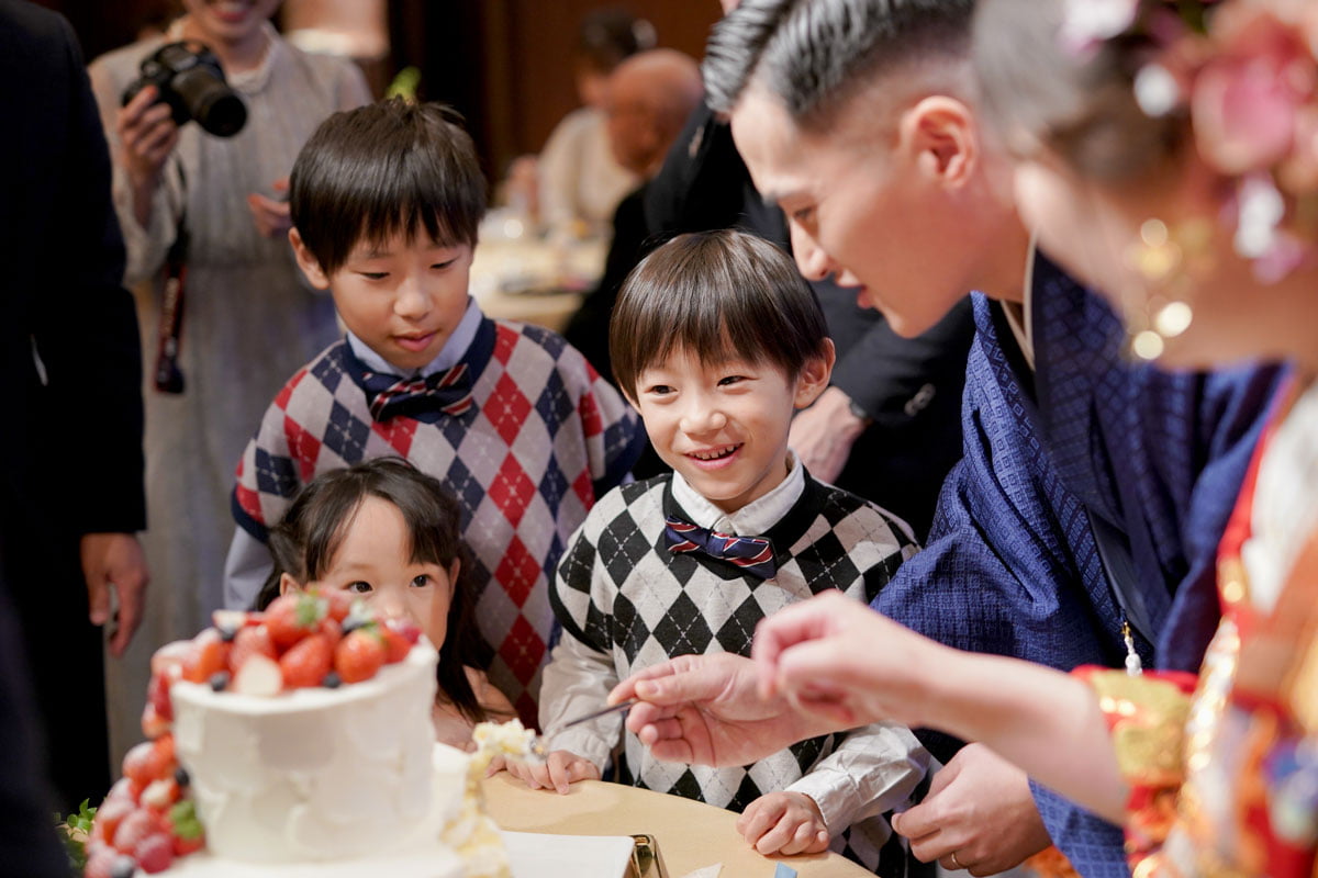 〈冬婚〉和装×紅葉 みんなで楽しむ結婚式の10枚目写真