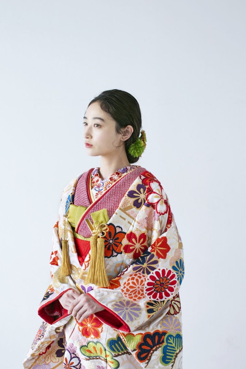 花嫁を彩る色打掛